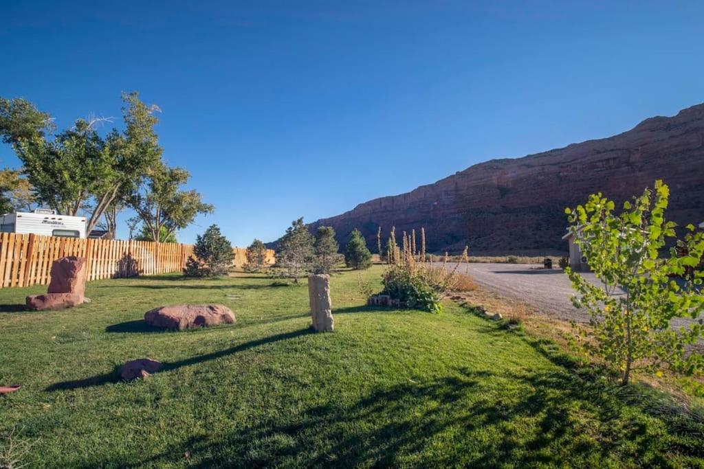 Redrock Moab Tiny House W Large Loft Site 8 Villa Exteriör bild