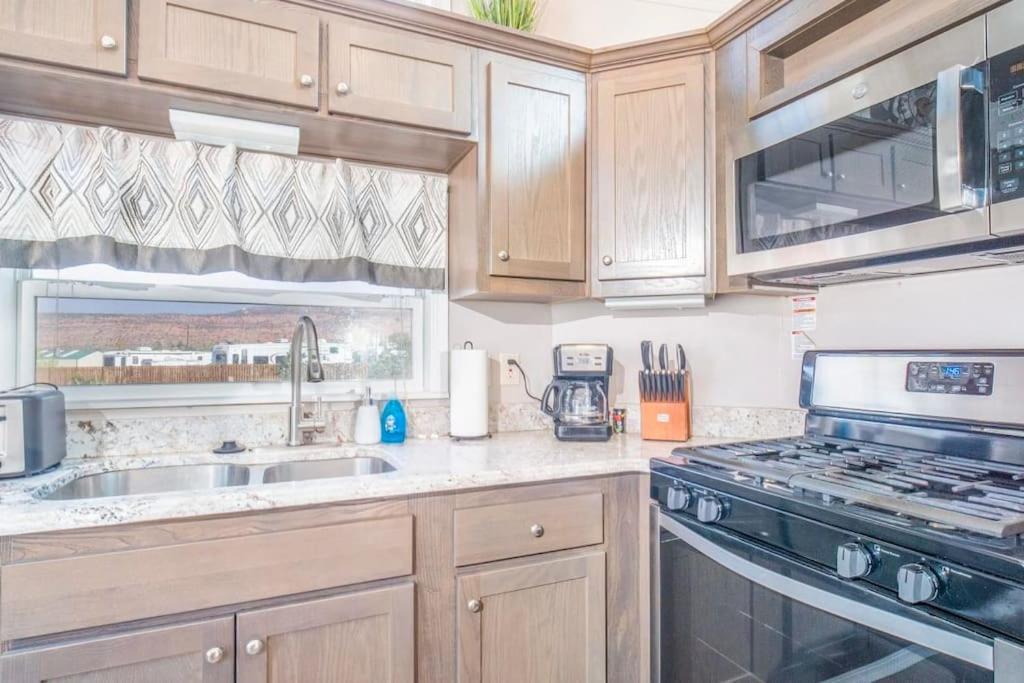 Redrock Moab Tiny House W Large Loft Site 8 Villa Exteriör bild